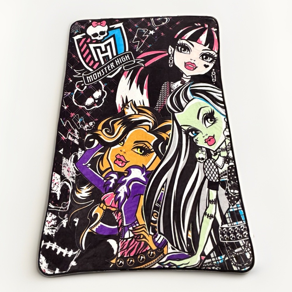 Monster High 2013 Franco Fleece Blanket 86x58 Draculaura Frankie Clawdeen